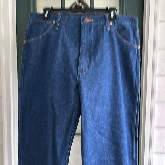 Wrangler NWT Original Fit Jeans Classic Denim 36/34 - Picture 2 of 9